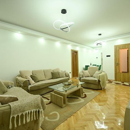 Apartman Oskar 포드고리차 외부 사진