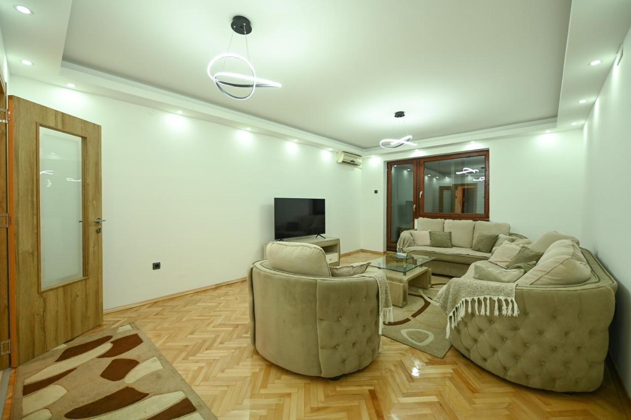 Apartman Oskar 포드고리차 외부 사진