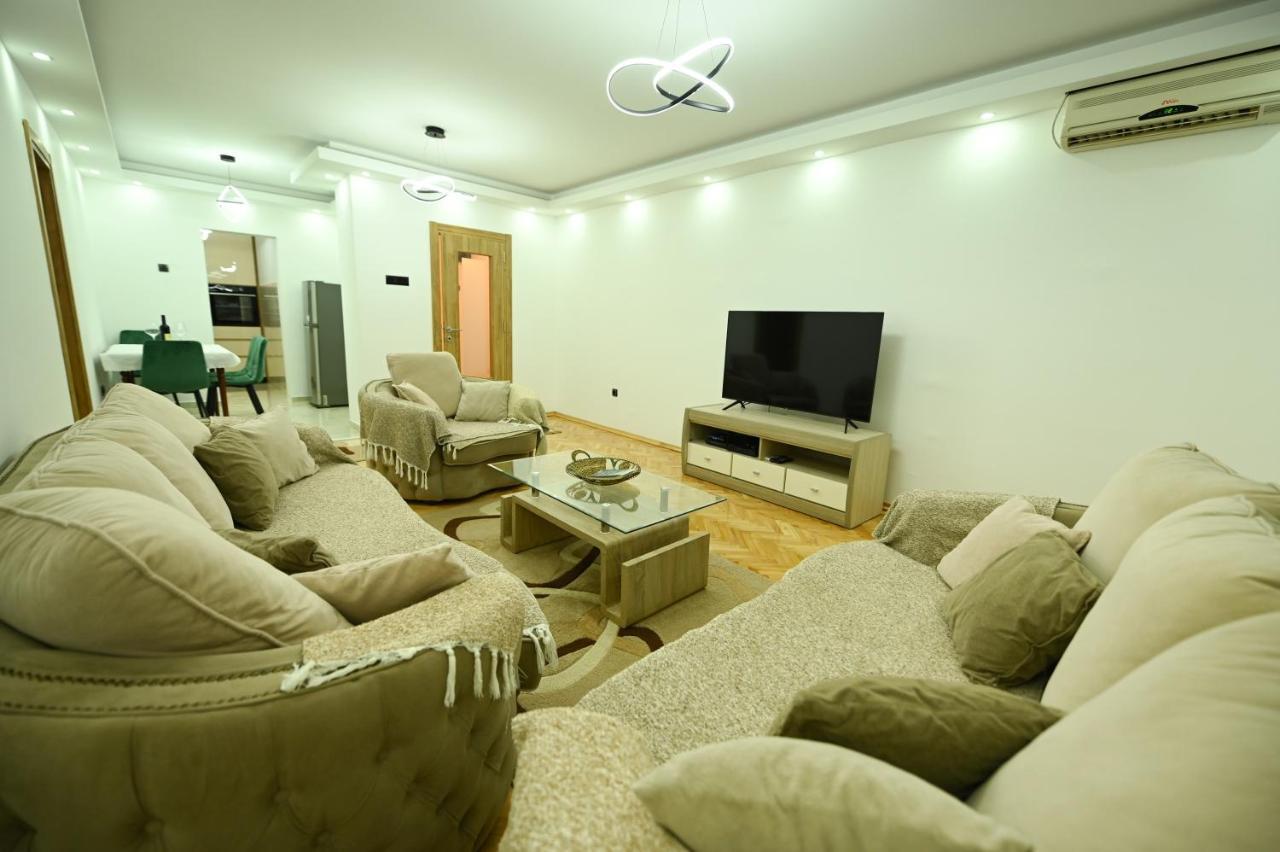 Apartman Oskar 포드고리차 외부 사진