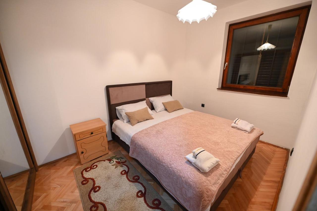 Apartman Oskar 포드고리차 외부 사진