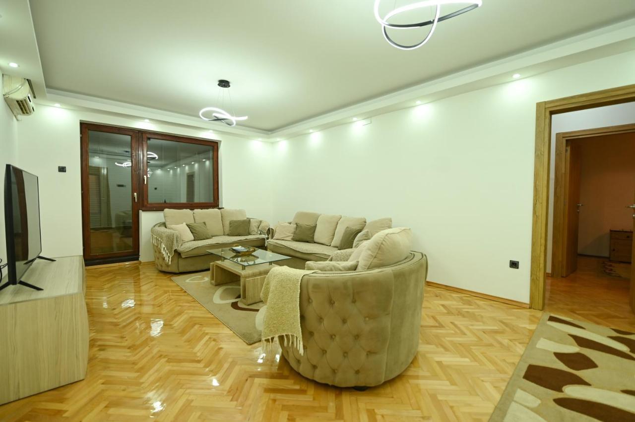 Apartman Oskar 포드고리차 외부 사진