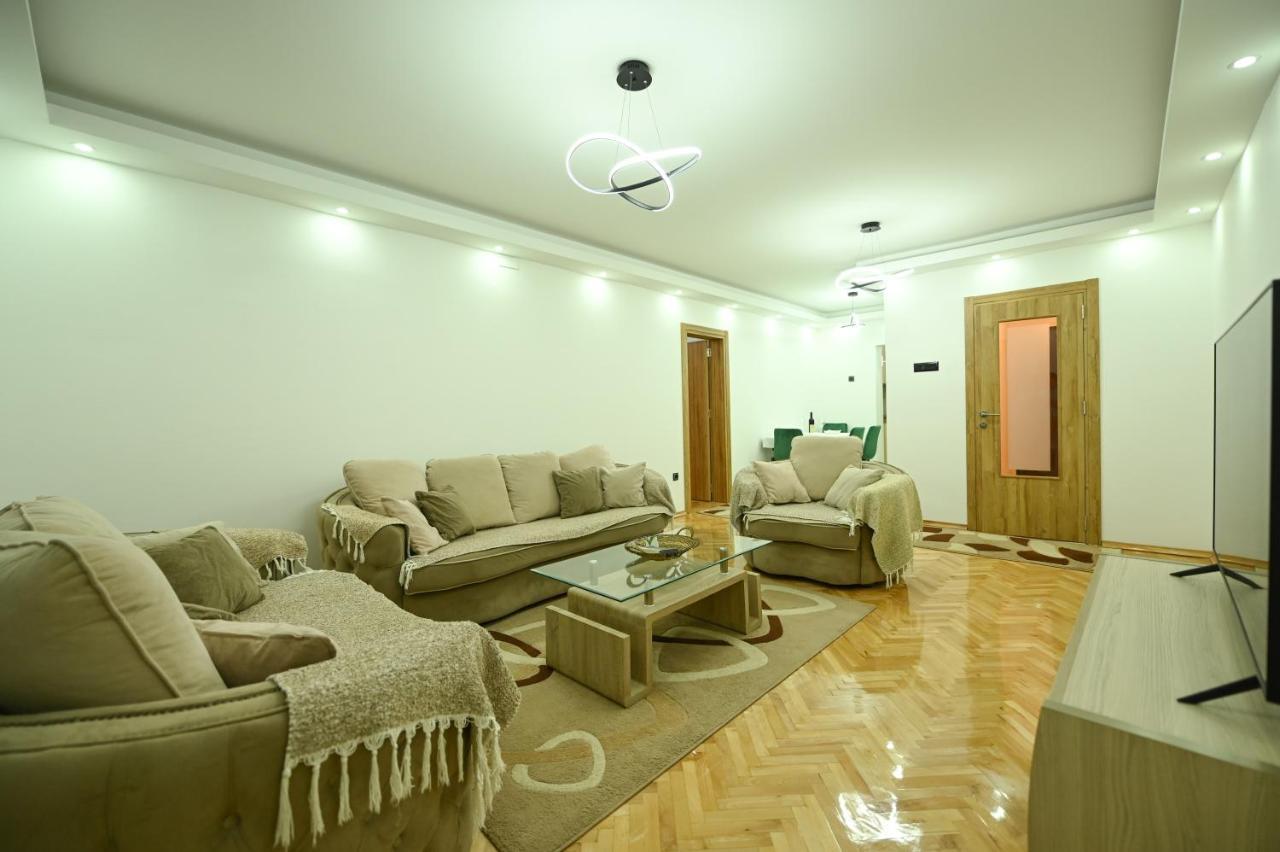 Apartman Oskar 포드고리차 외부 사진