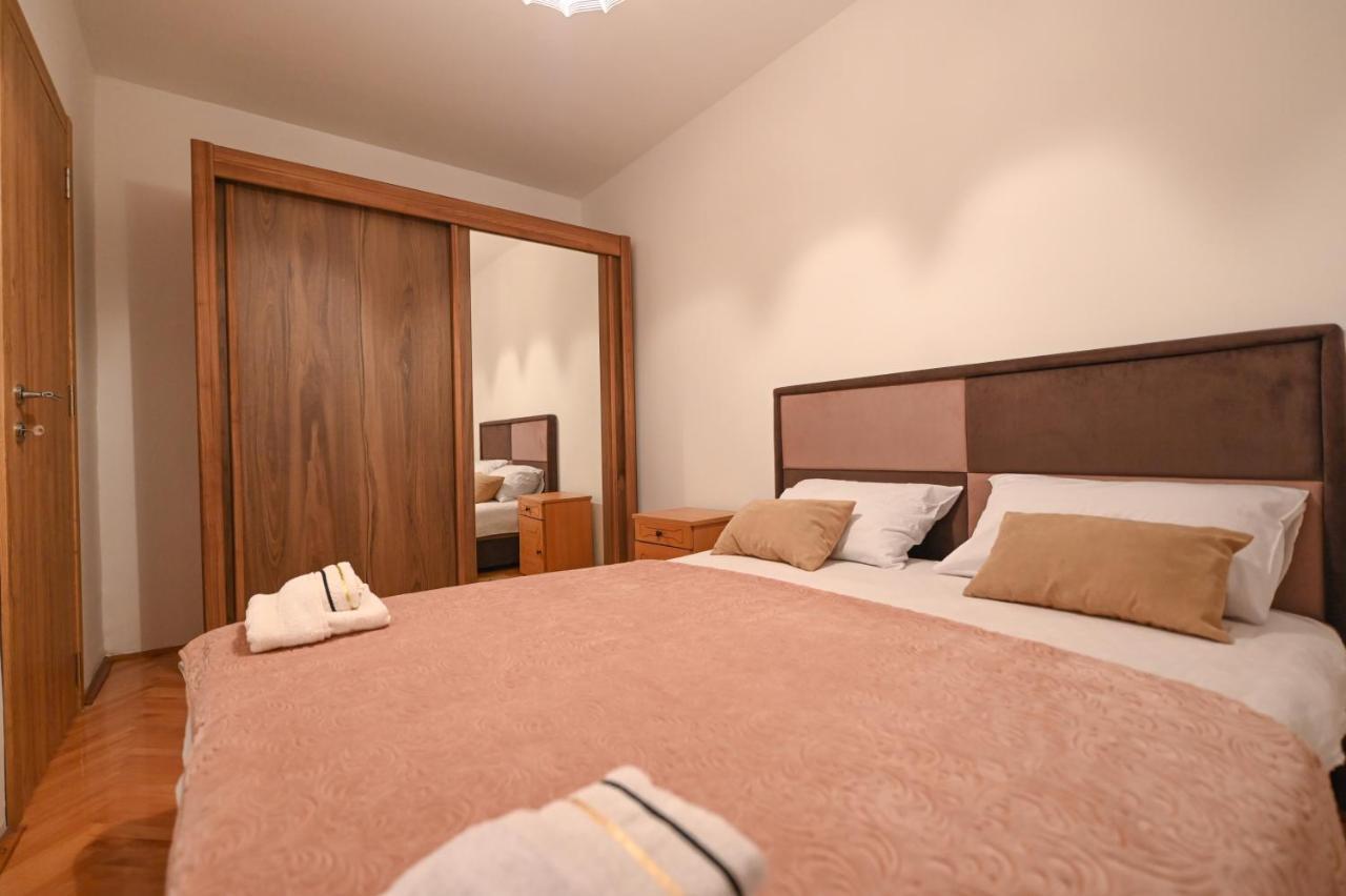 Apartman Oskar 포드고리차 외부 사진
