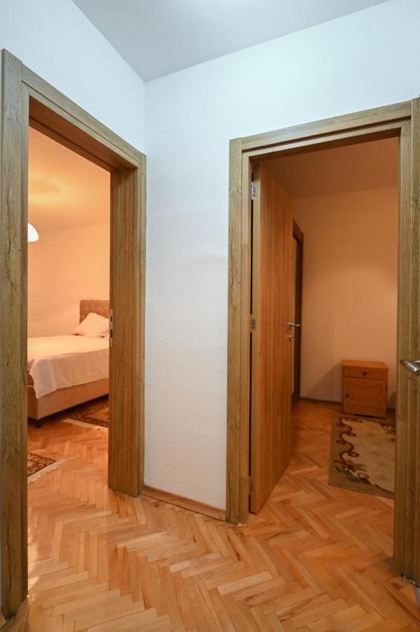 Apartman Oskar 포드고리차 외부 사진
